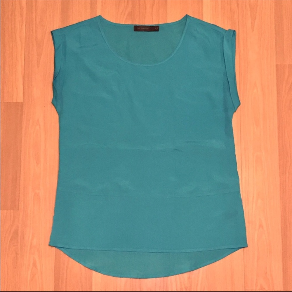 The limited lightweight flowy blouse high-low hem
